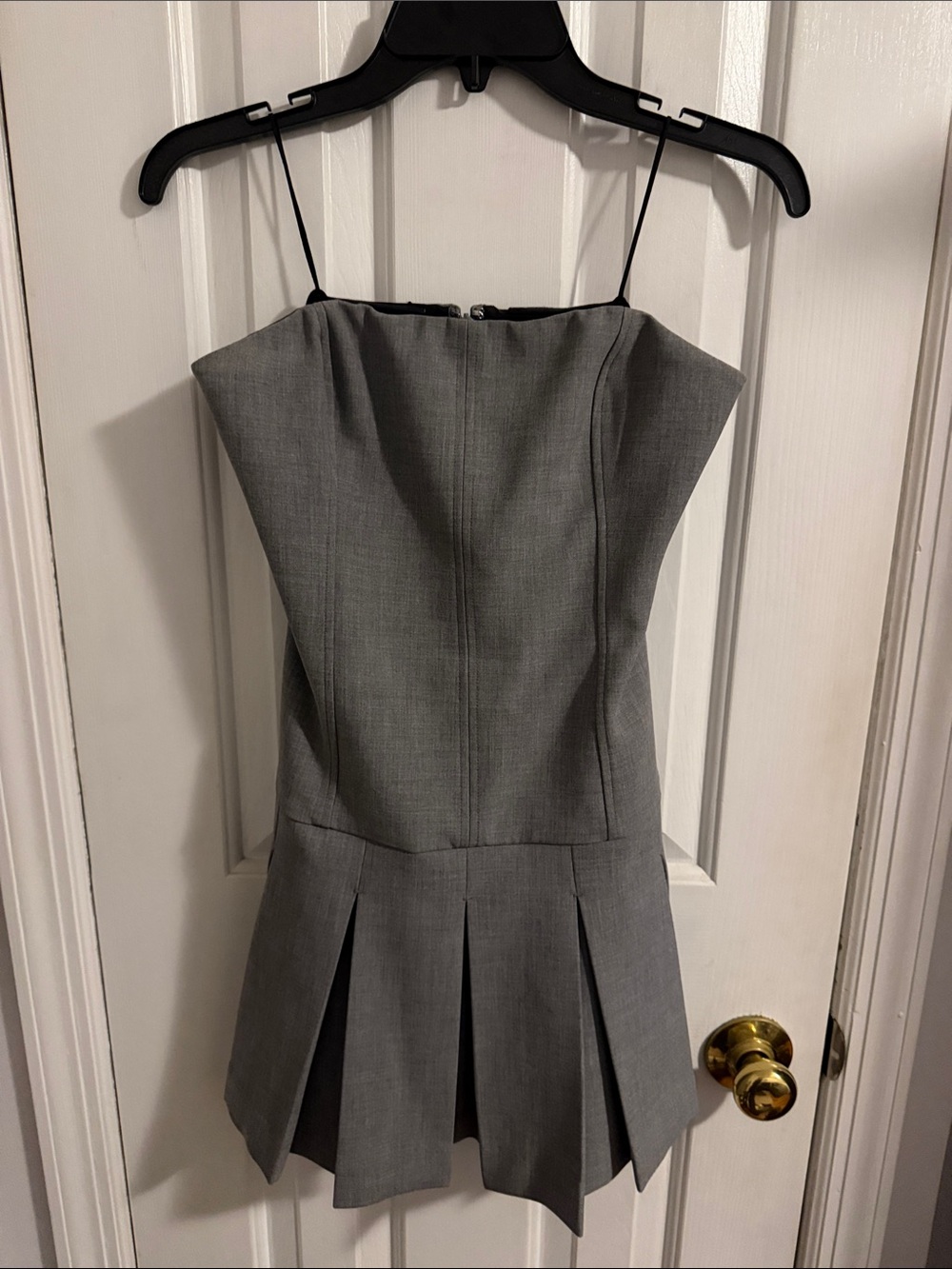 Wilfred Aritzia Grey Strapless Pleated Hem Dress - Picture 3 of 9